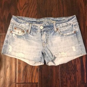 Size 4 American Eagle shorts, gently used.